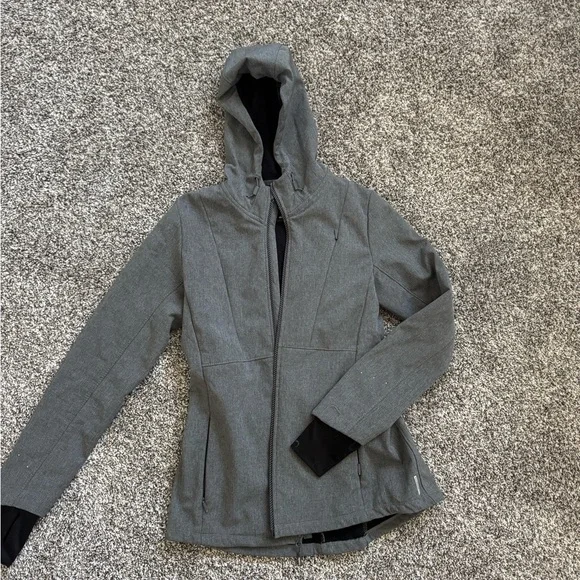 mondetta spring rain jacket with warm interior lining - Picture 7 of 7